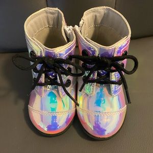 Wonder nation iridescent lace up boots